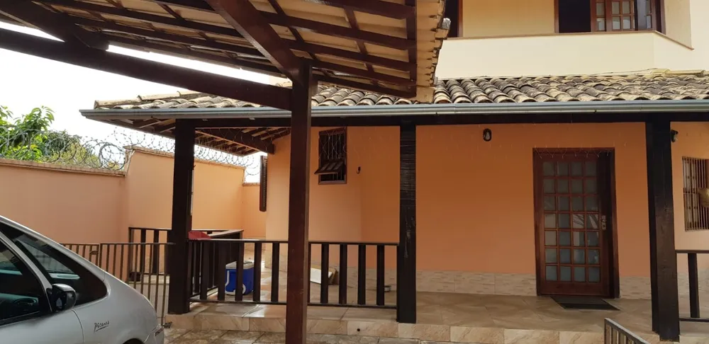 Casa, 6 quartos, 330 m² - Foto 1