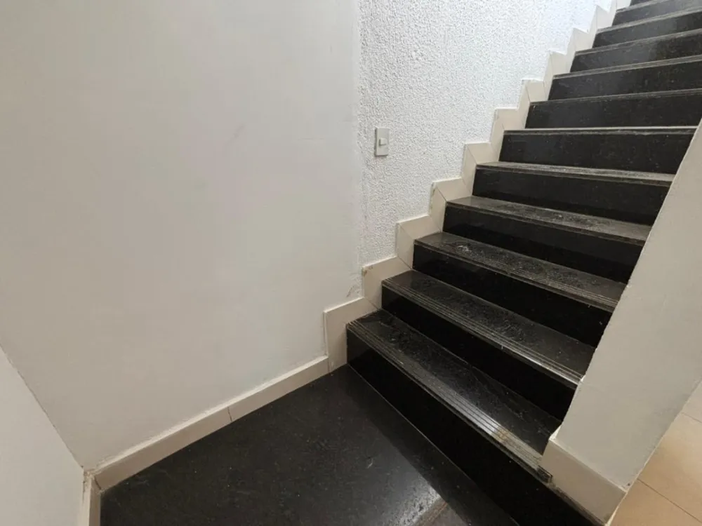 Casa, 3 quartos, 246 m² - Foto 1