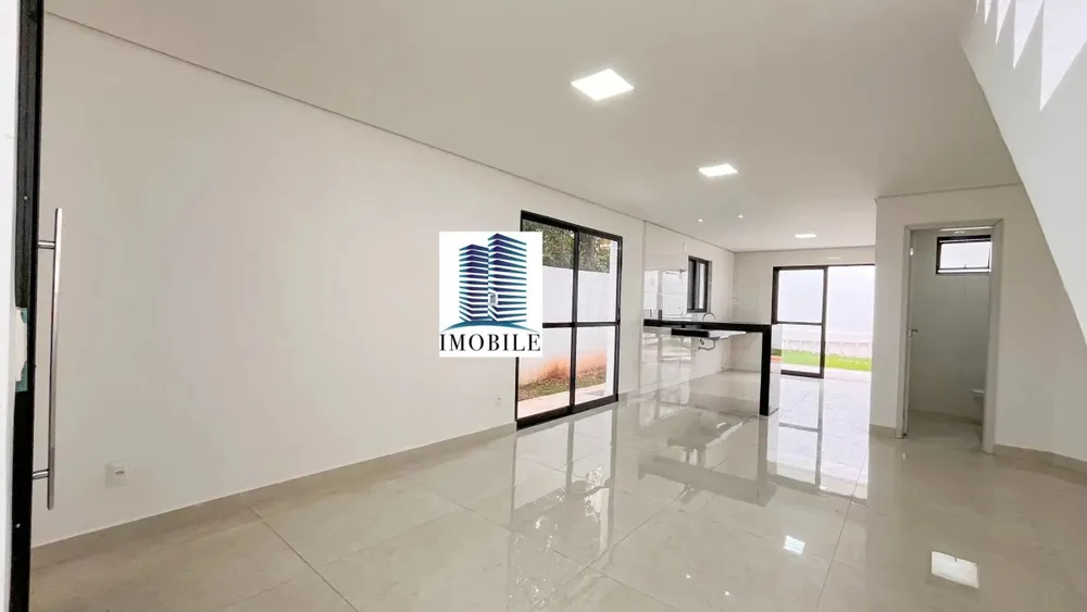 Casa, 3 quartos, 235 m² - Foto 1