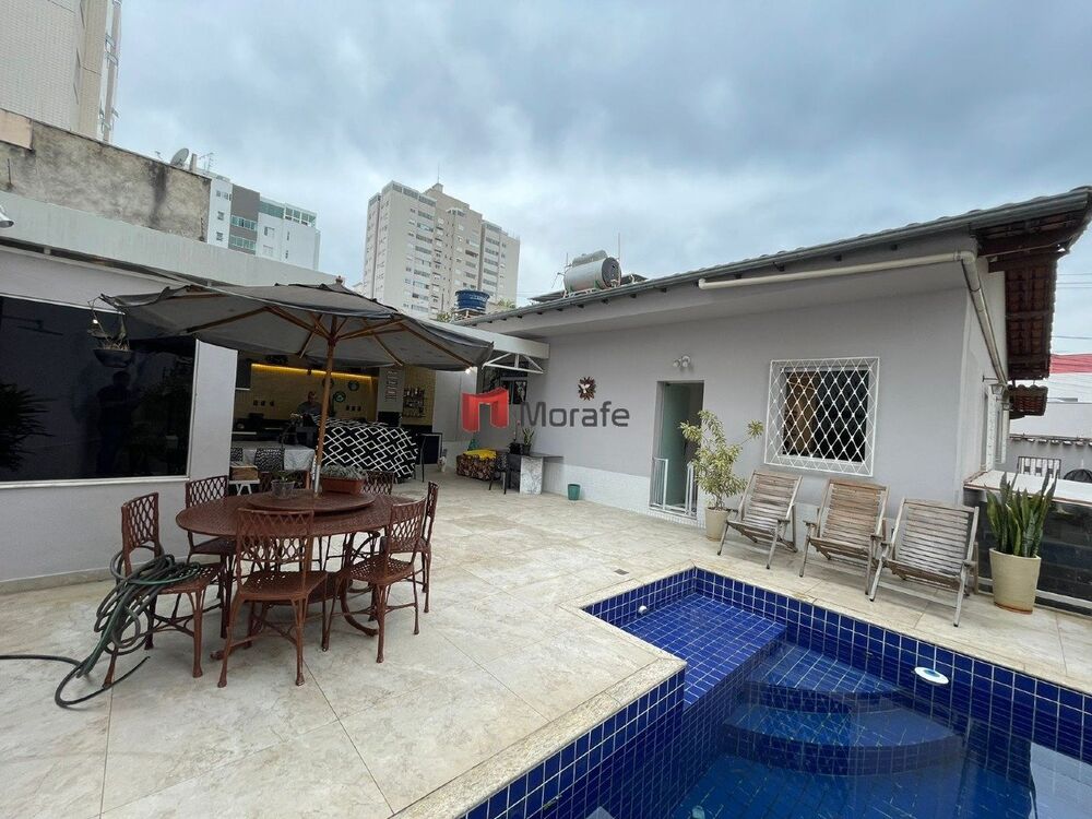 Casa à venda com 3 quartos, 110m² - Foto 1