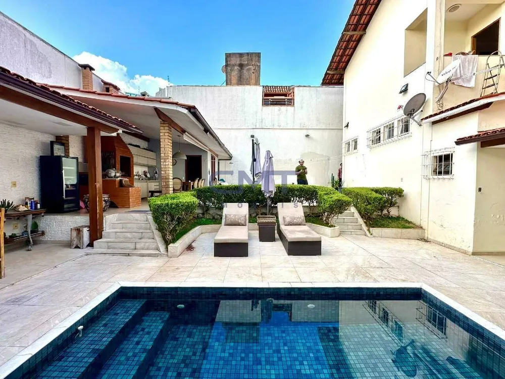 Casa, 4 quartos, 385 m² - Foto 1