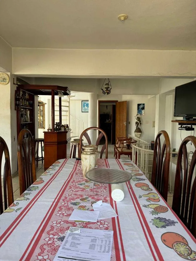 Casa, 4 quartos, 240 m² - Foto 2