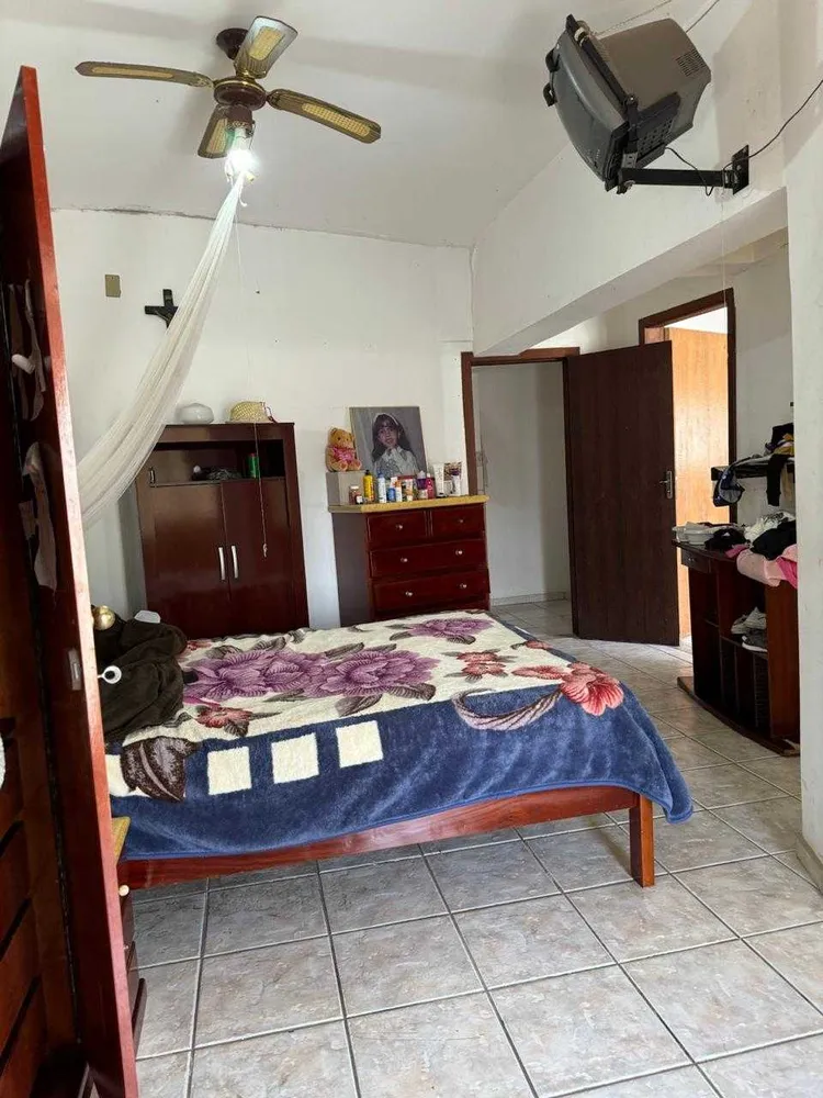 Casa, 4 quartos, 240 m² - Foto 11