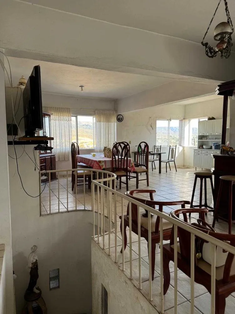 Casa, 4 quartos, 240 m² - Foto 1