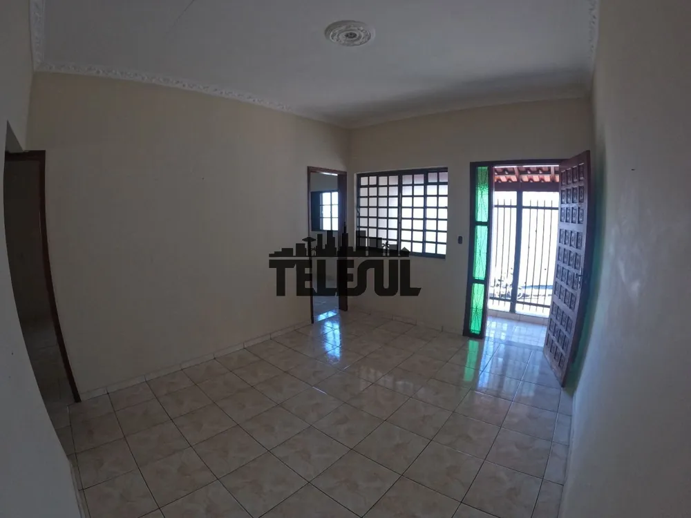 Casa, 5 quartos, 176 m² - Foto 1