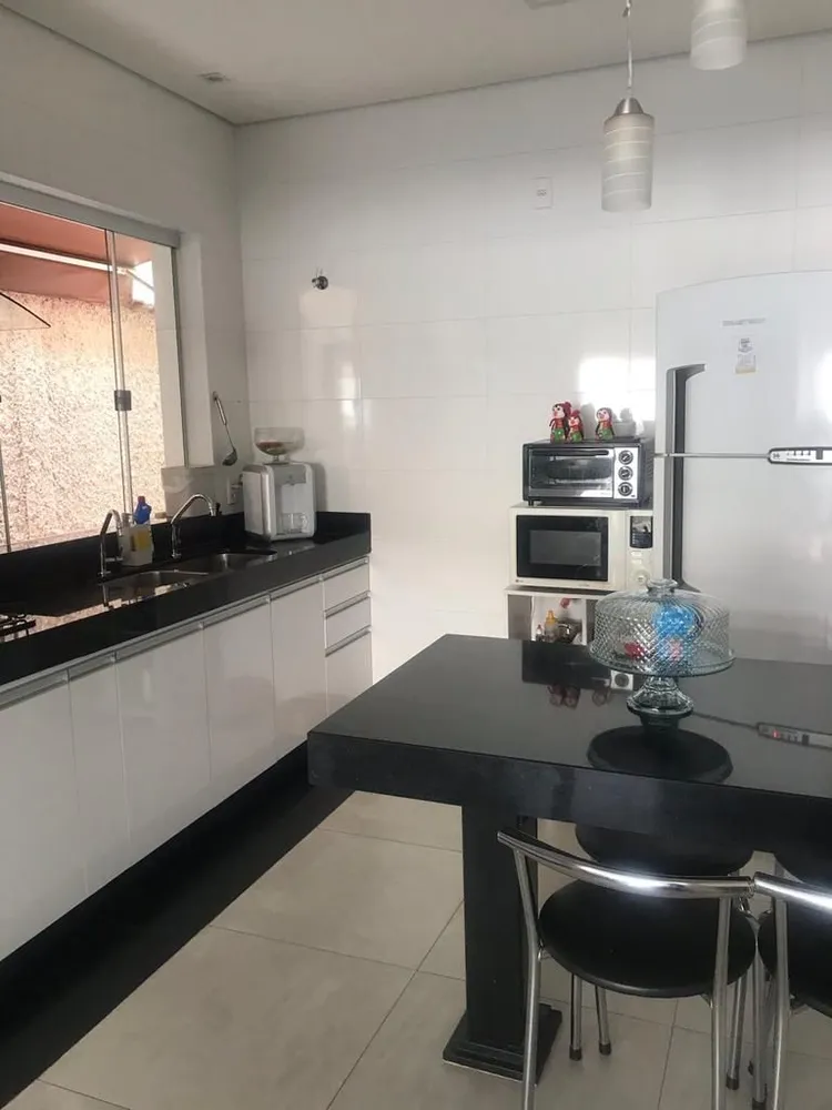 Casa, 3 quartos, 184 m² - Foto 8