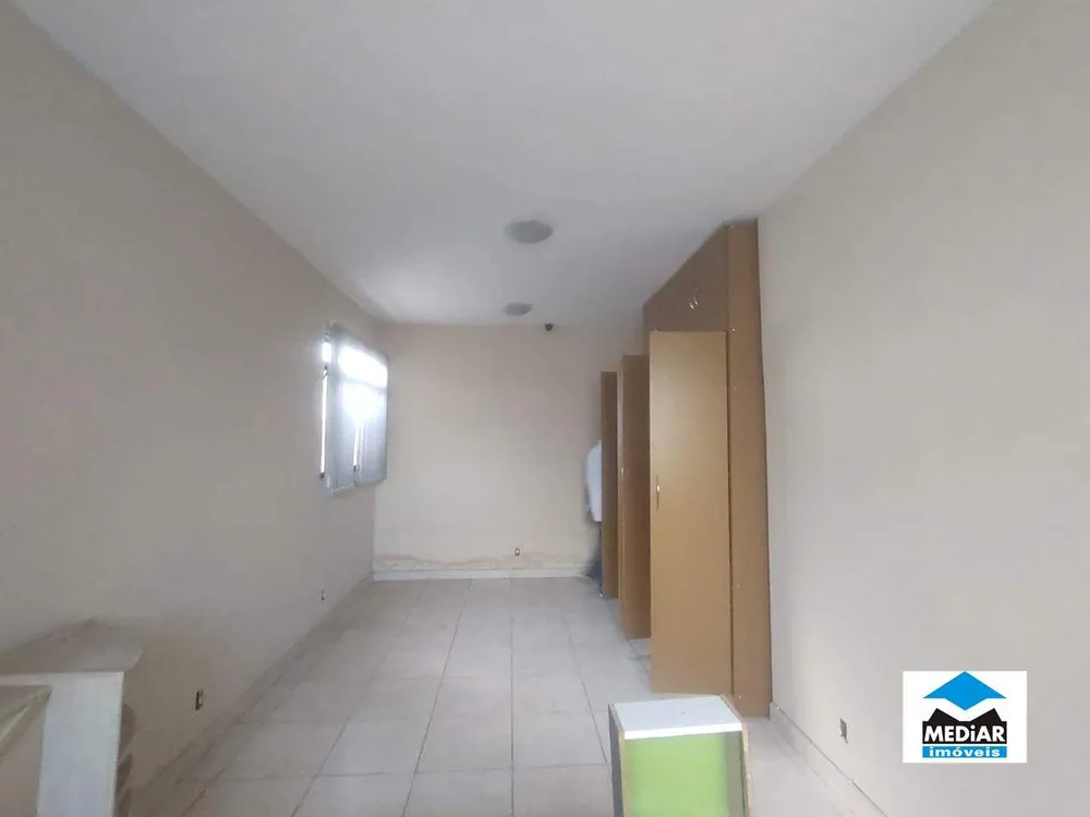 Casa, 5 quartos, 240 m² - Foto 4