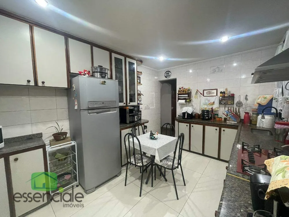 Casa, 3 quartos, 200 m² - Foto 13
