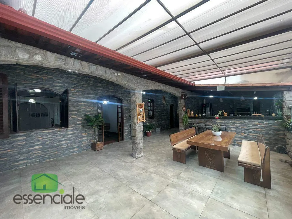Casa, 3 quartos, 200 m² - Foto 1