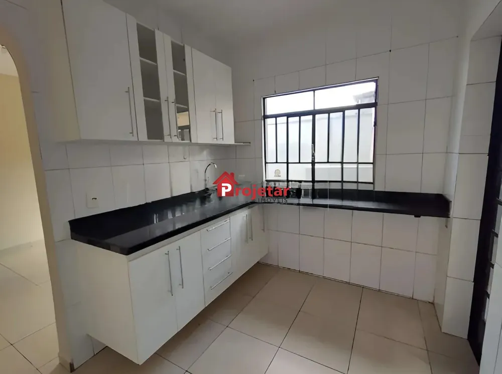 Casa, 3 quartos, 205 m² - Foto 2
