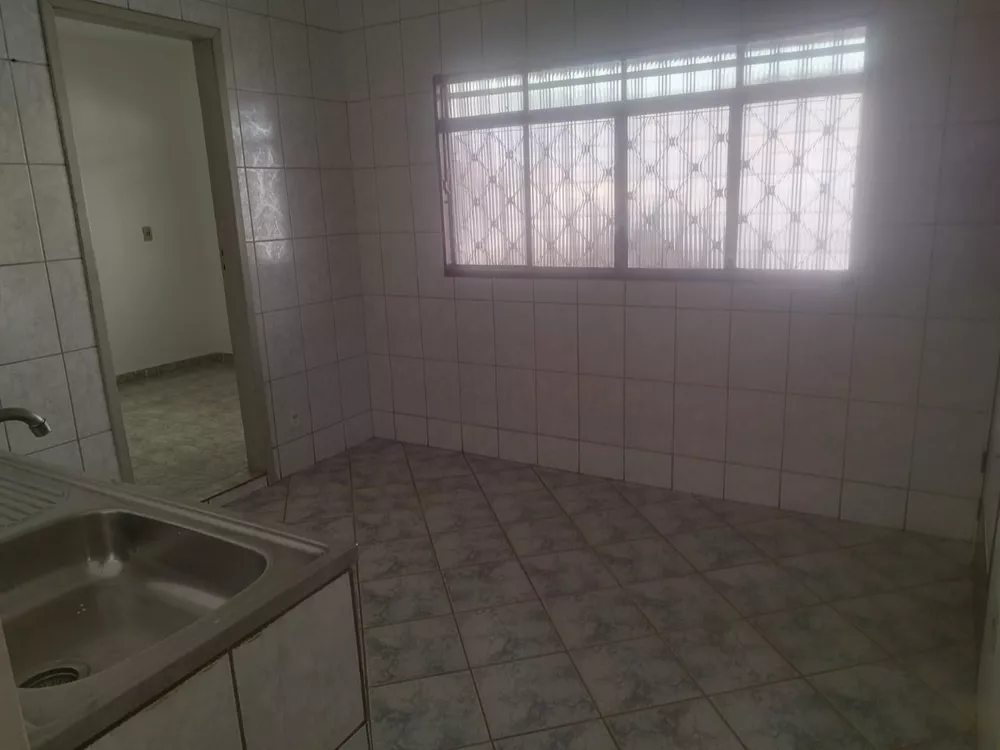 Casa à venda com 2 quartos, 160m² - Foto 8