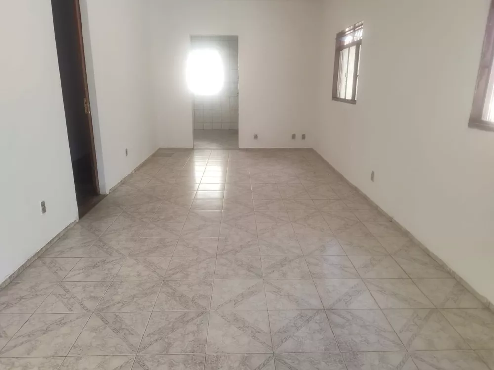 Casa à venda com 2 quartos, 160m² - Foto 4