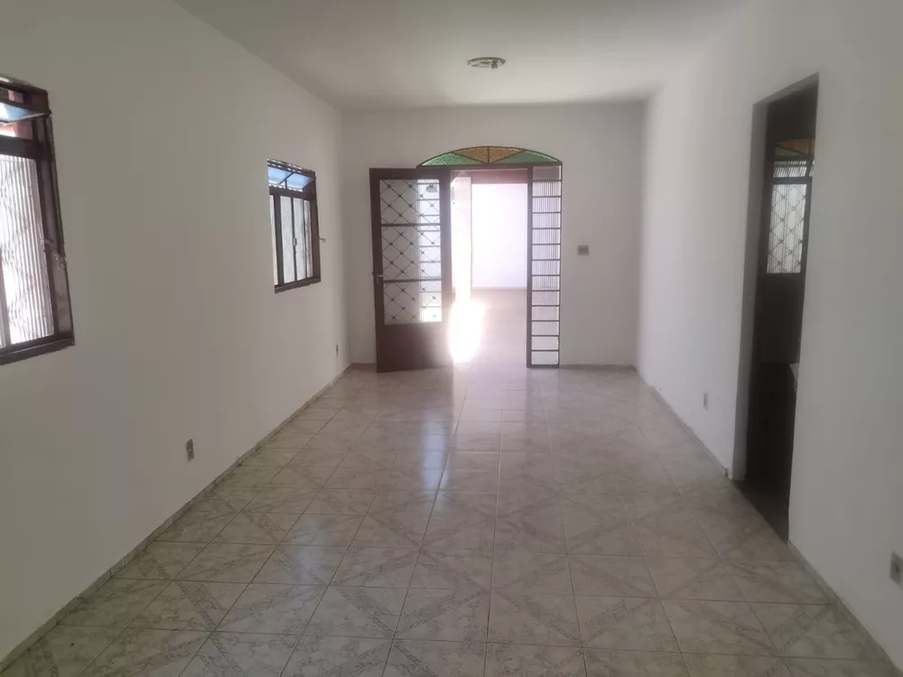 Casa à venda com 2 quartos, 160m² - Foto 6