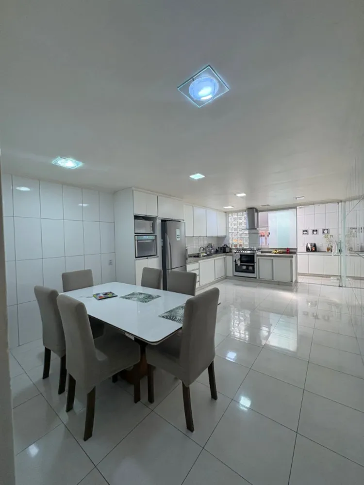 Casa, 3 quartos, 250 m² - Foto 3