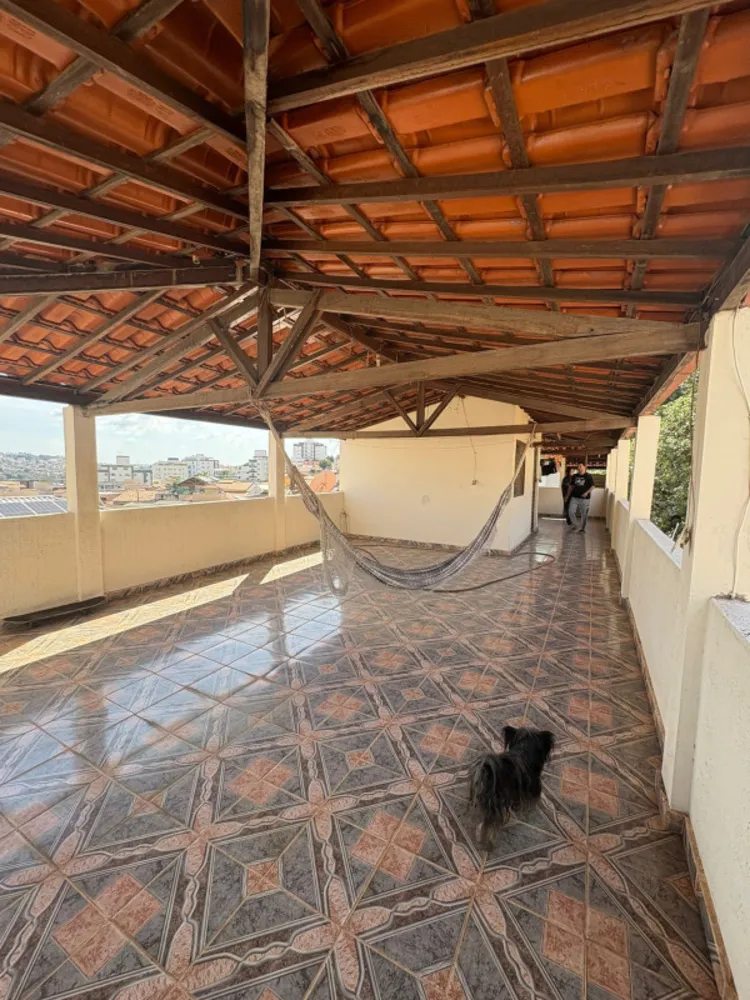 Casa, 3 quartos, 250 m² - Foto 2