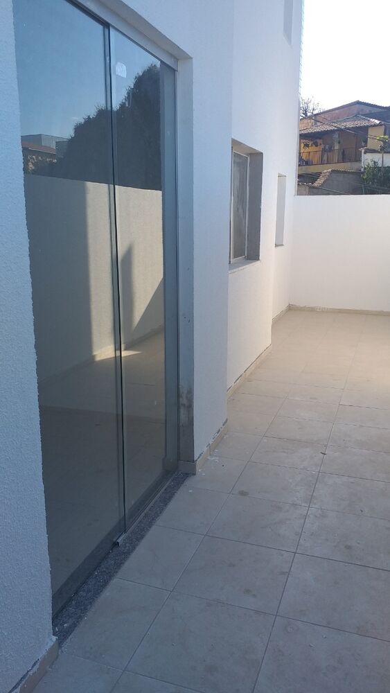 Cobertura à venda com 2 quartos, 75m² - Foto 4