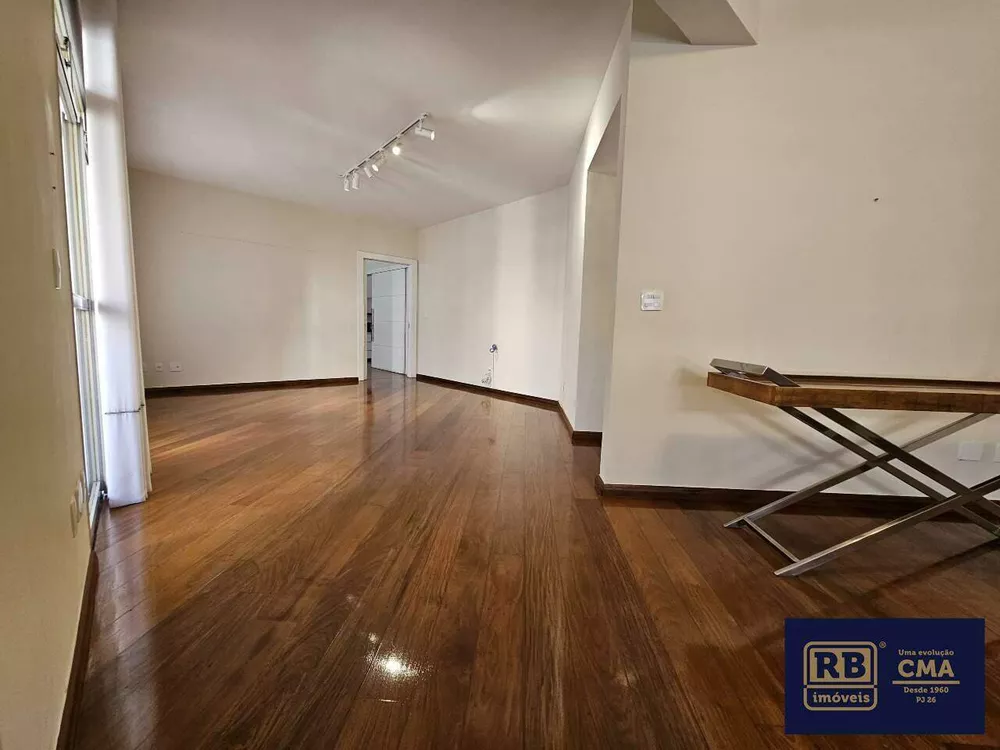 Apartamento à venda com 5 quartos, 230m² - Foto 4