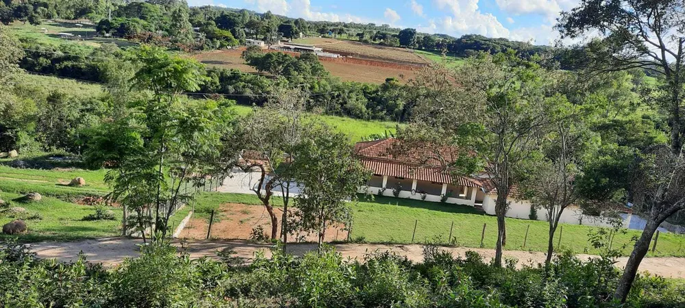 Sítio, 4 quartos, 2000 m² - Foto 2