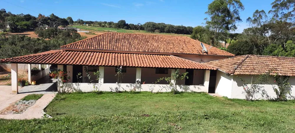 Sítio, 4 quartos, 2000 m² - Foto 1