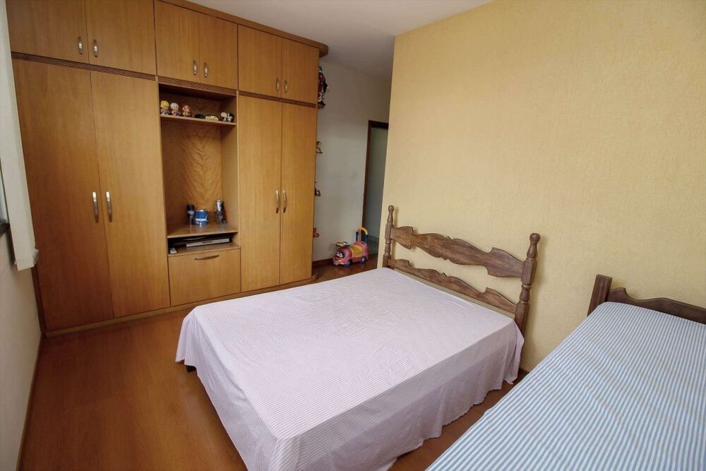 Casa à venda com 5 quartos, 1100m² - Foto 3
