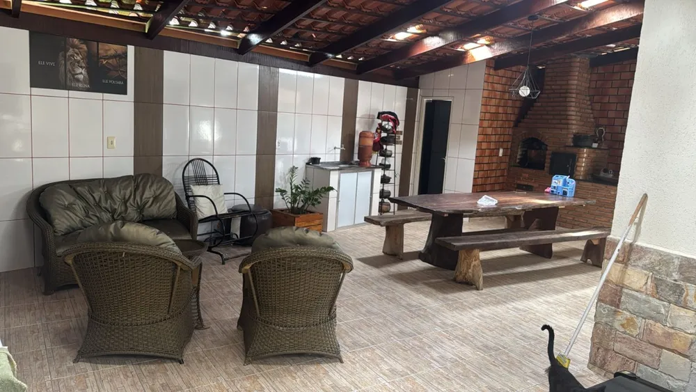 Casa, 4 quartos, 259 m² - Foto 3