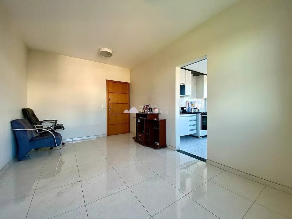 Apartamento à venda com 3 quartos, 88m² - Foto 2