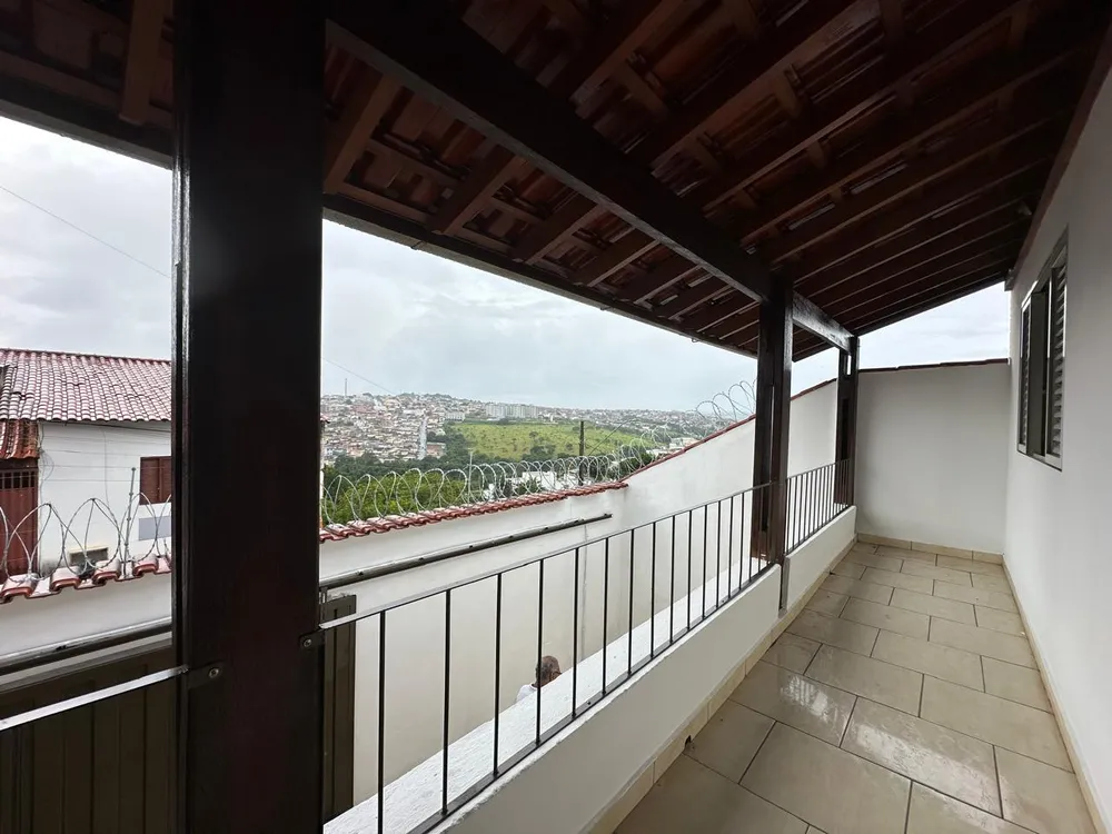 Casa, 4 quartos, 230 m² - Foto 8