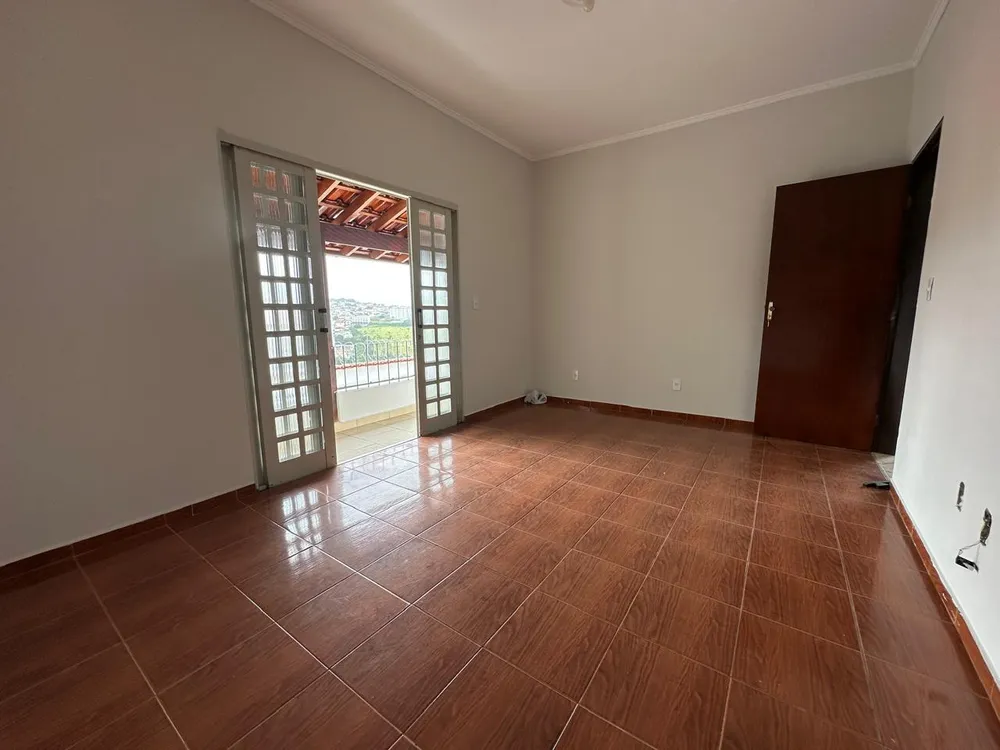 Casa, 4 quartos, 230 m² - Foto 5