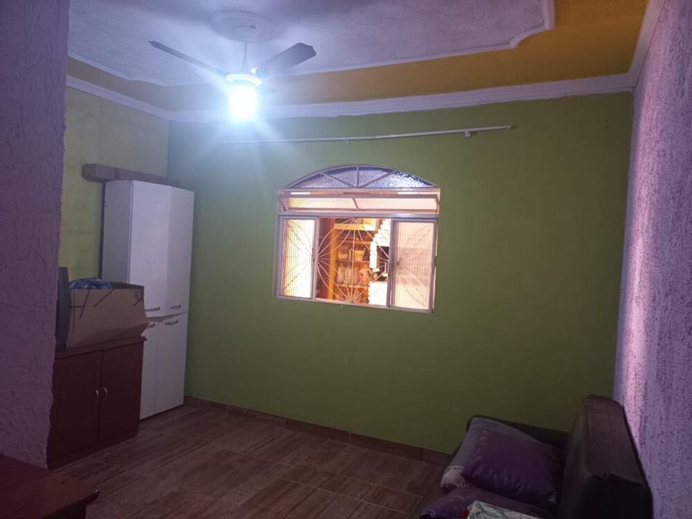 Casa à venda com 3 quartos, 360m² - Foto 2