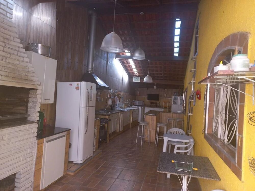 Casa à venda com 3 quartos, 360m² - Foto 4
