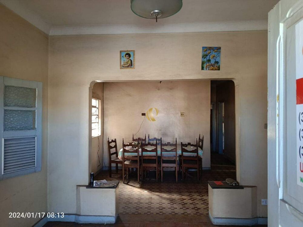 Casa à venda com 4 quartos, 138m² - Foto 2