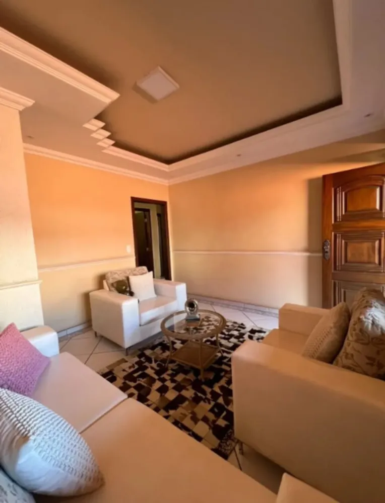 Casa, 4 quartos, 196 m² - Foto 2