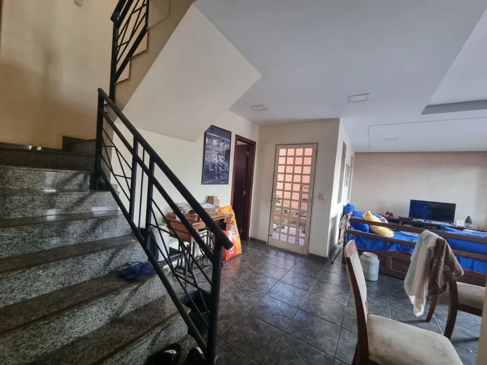 Casa, 3 quartos, 243 m² - Foto 5