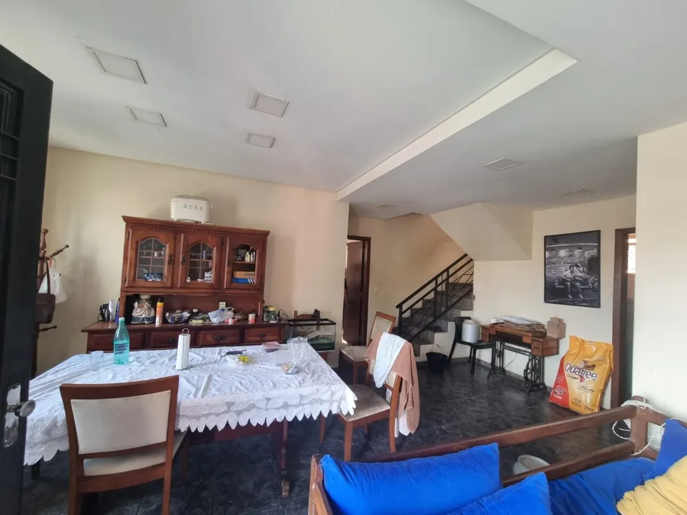 Casa, 3 quartos, 243 m² - Foto 3