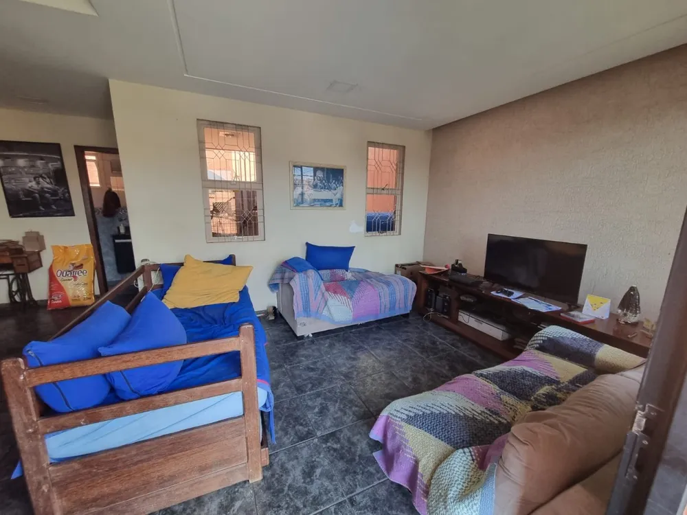 Casa, 3 quartos, 243 m² - Foto 4