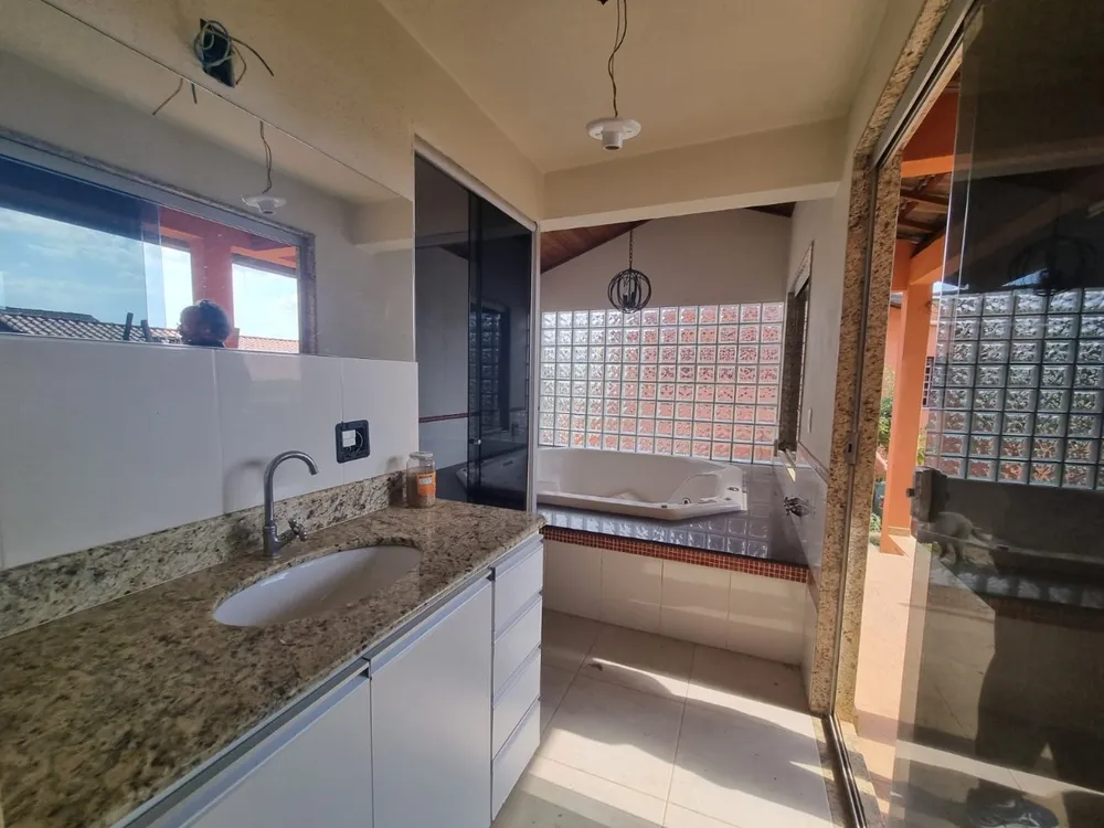 Casa, 3 quartos, 243 m² - Foto 8