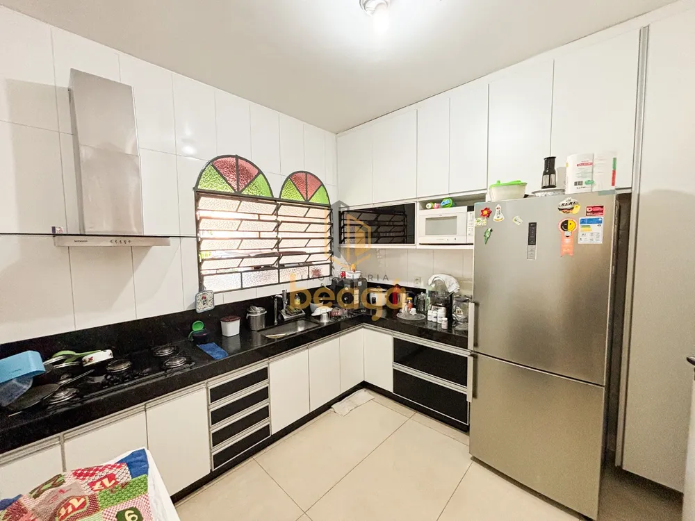 Casa, 3 quartos, 219 m² - Foto 6