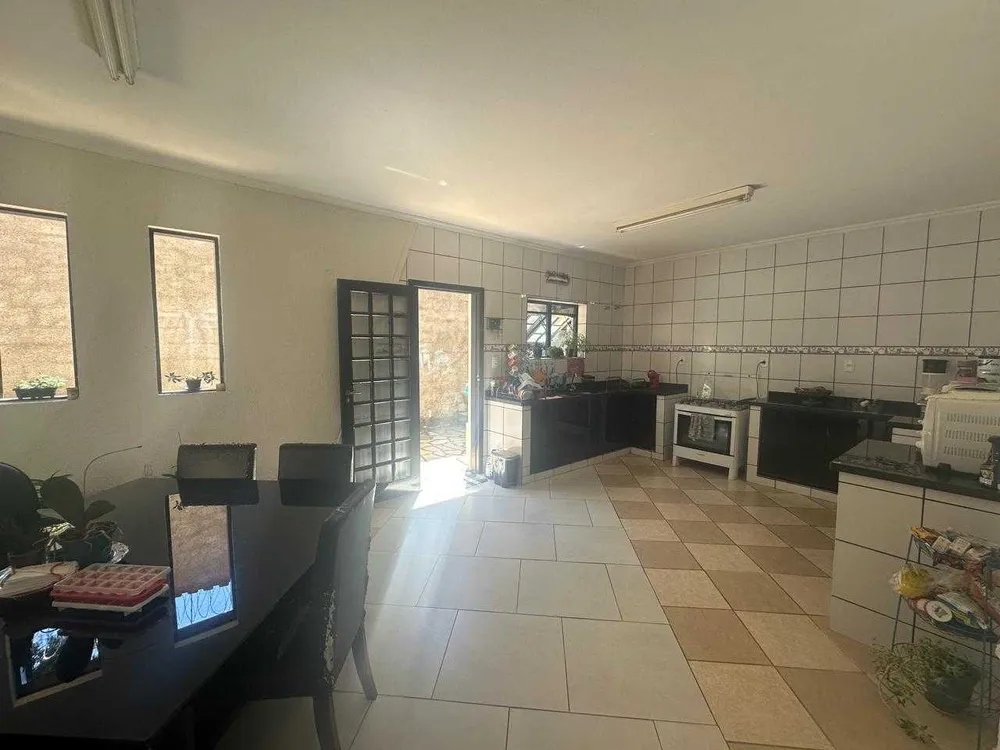 Casa, 2 quartos, 368 m² - Foto 10