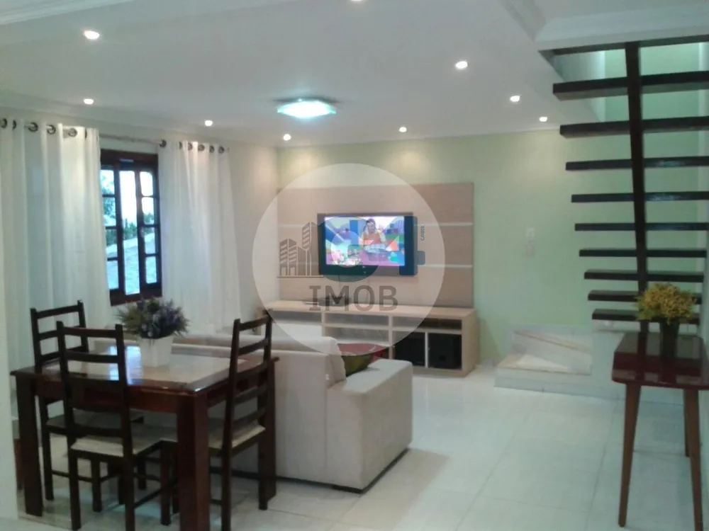 Casa, 4 quartos, 240 m² - Foto 2