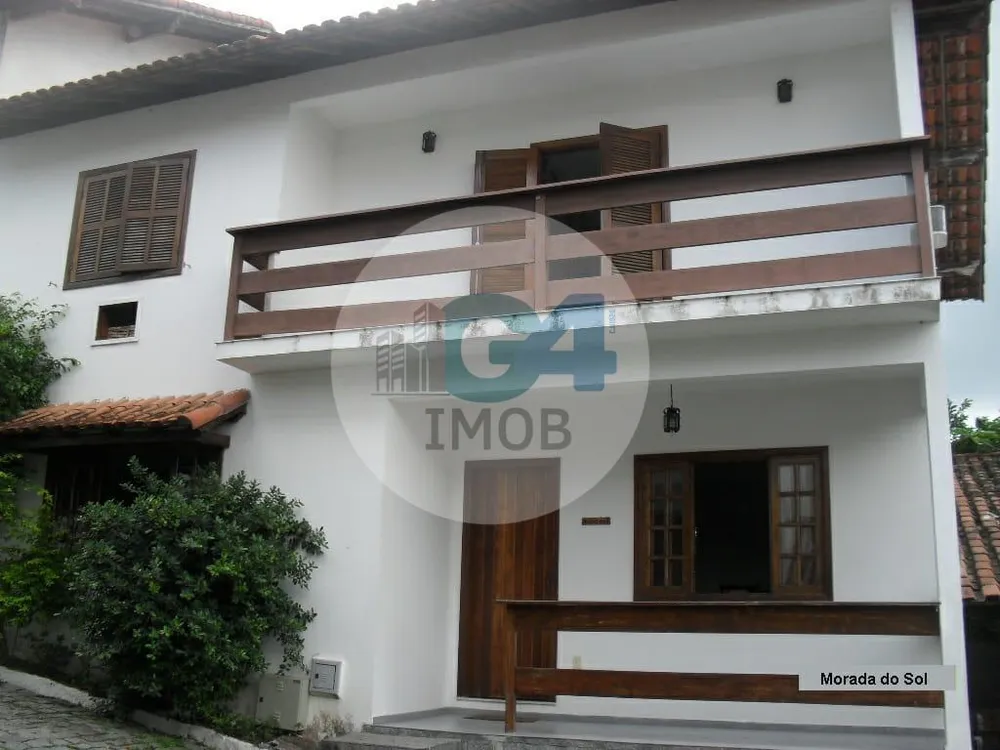 Casa, 4 quartos, 240 m² - Foto 1