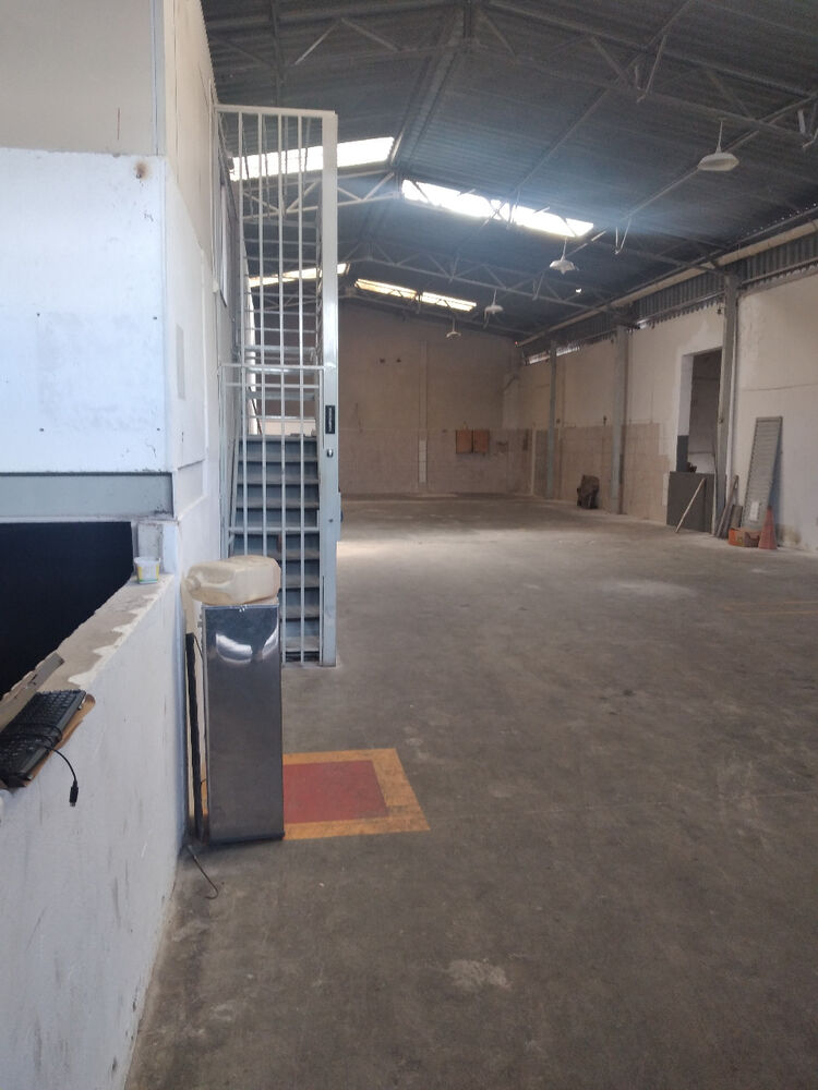 Depósito-Galpão-Armazém à venda, 342m² - Foto 2