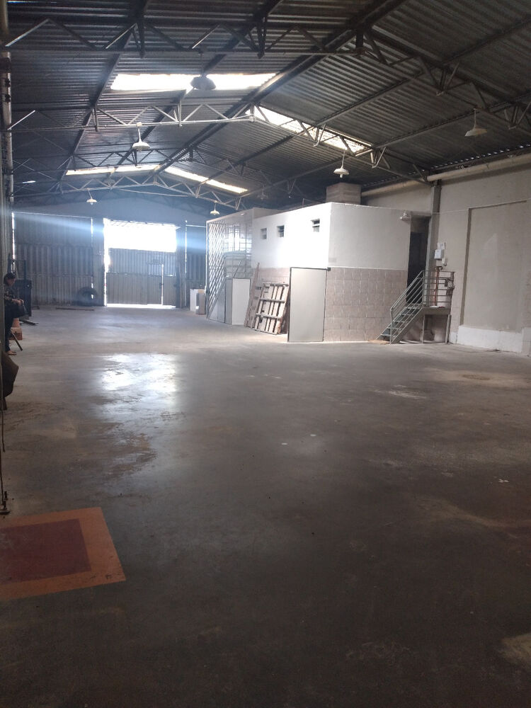 Depósito-Galpão-Armazém à venda, 342m² - Foto 1