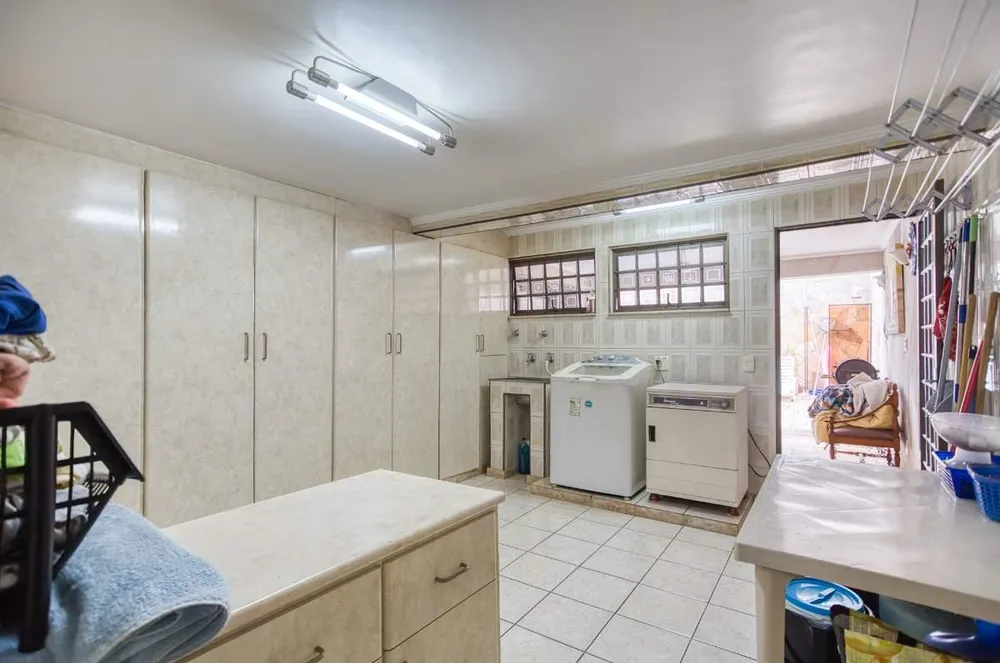 Casa, 4 quartos, 268 m² - Foto 2