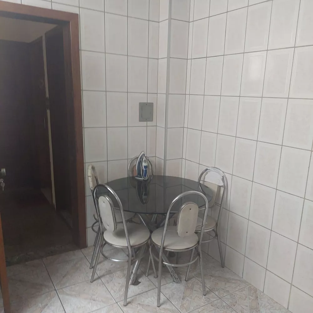 Apartamento à venda com 3 quartos, 70m² - Foto 2