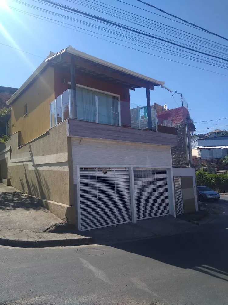 Casa, 4 quartos, 135 m² - Foto 1