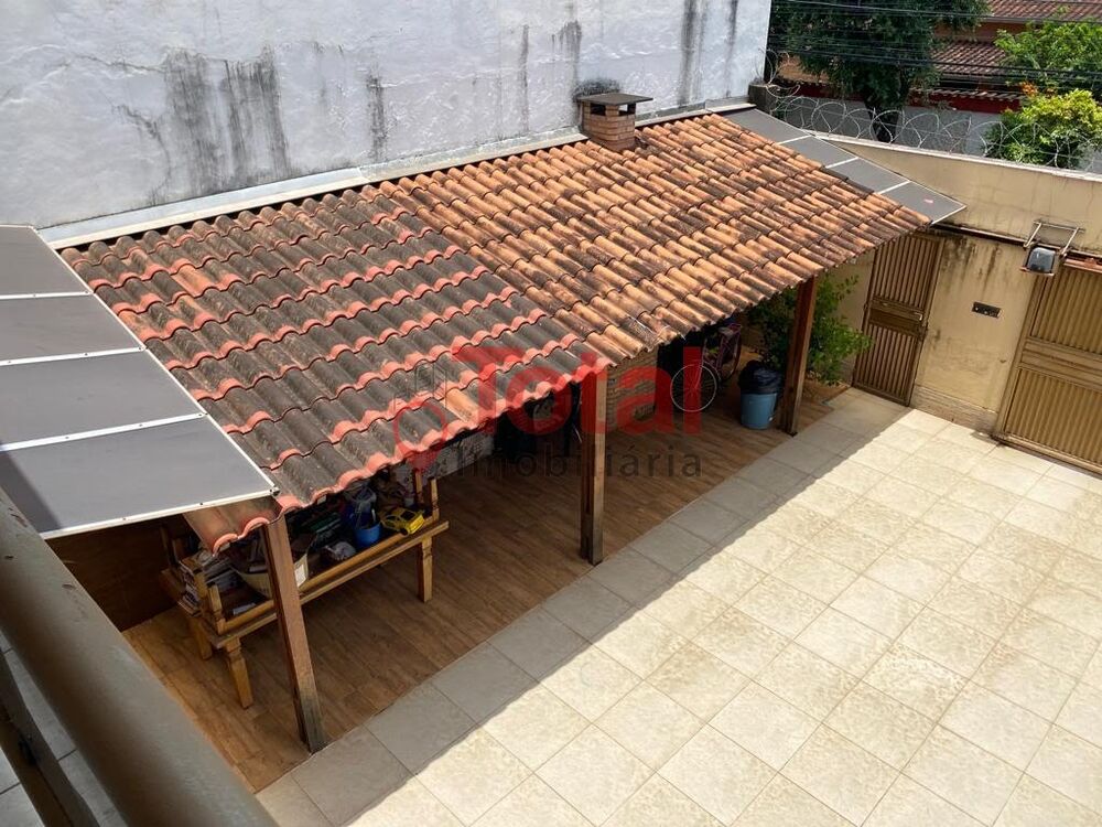 Casa à venda com 3 quartos, 200m² - Foto 8