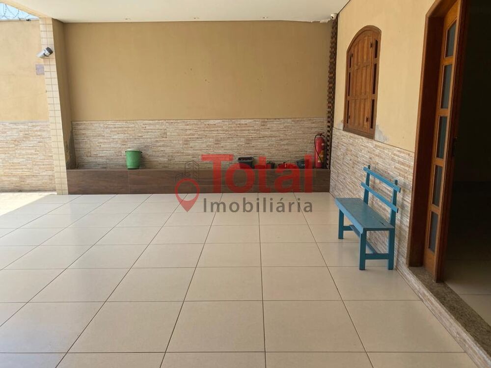 Casa à venda com 3 quartos, 200m² - Foto 4