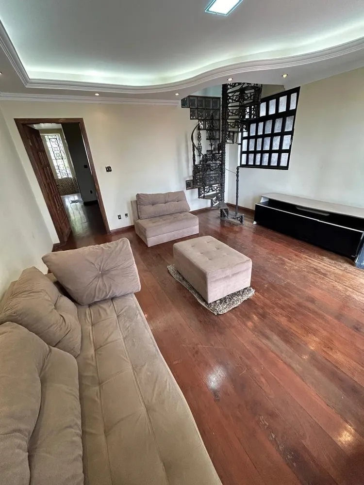 Casa, 4 quartos, 335 m² - Foto 2