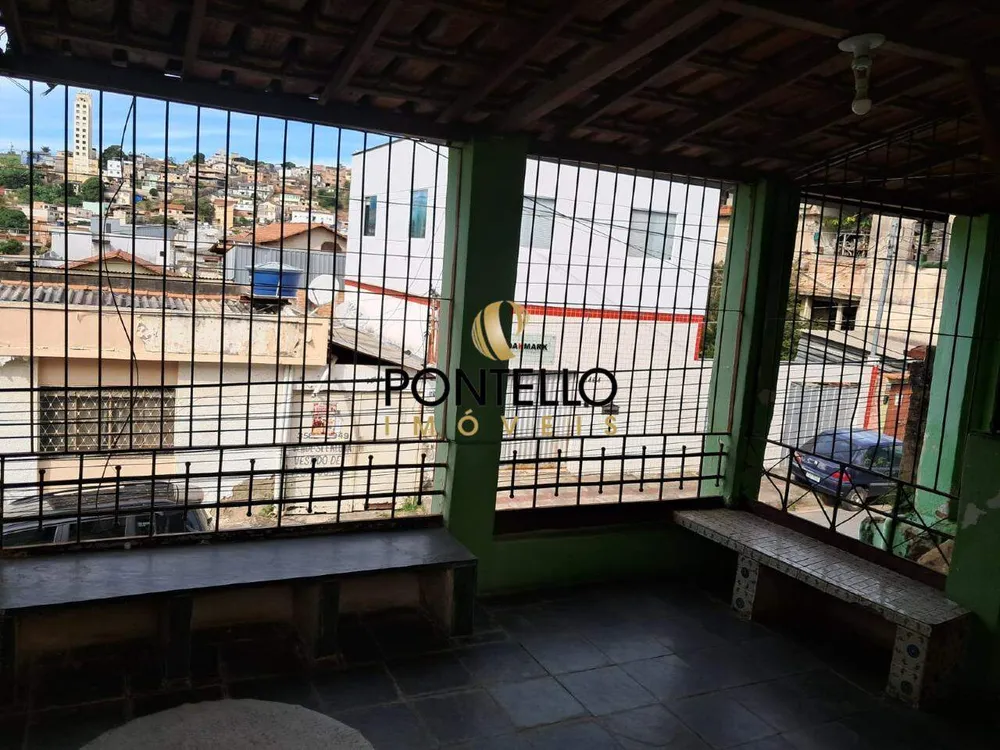 Casa, 6 quartos, 217 m² - Foto 2