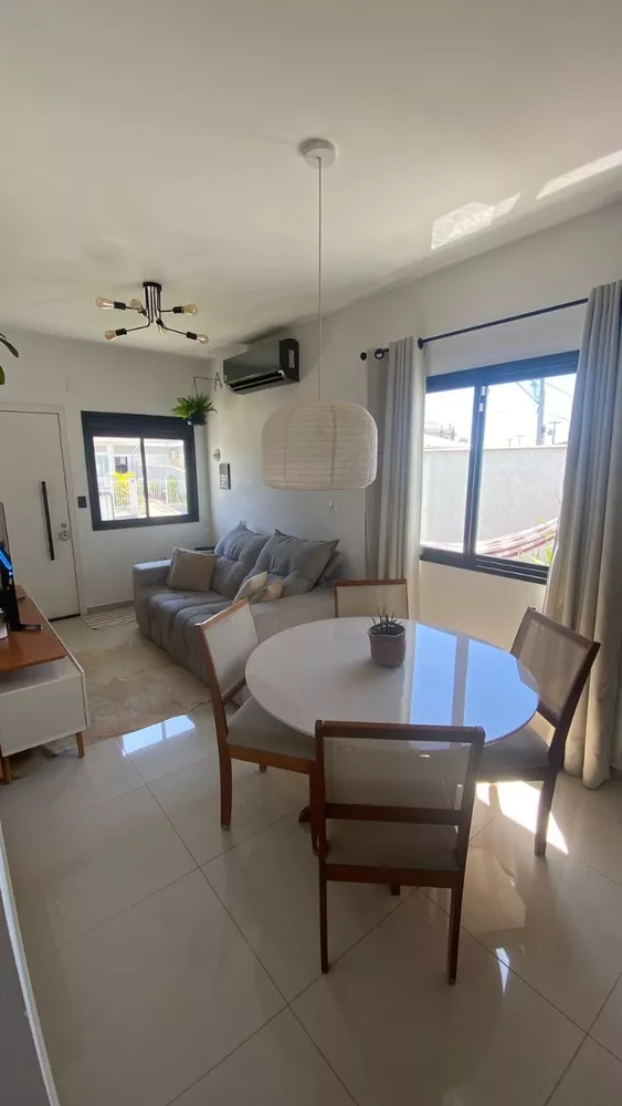 Casa à venda com 3 quartos, 70m² - Foto 4